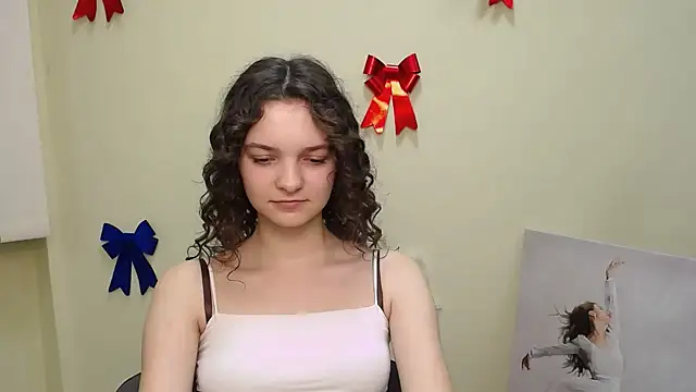  SusieSu  online show from 02-02-25, 03:17