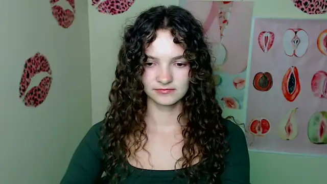  SusieSu  online show from 10-06-25, 06:49