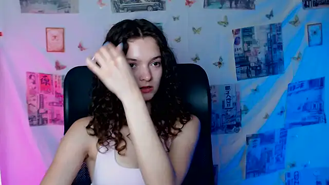 Snapshot of _SusieSu_ chatting on 06-19-26, 04:39 SusieSu online show from 06-19-26, 04:39