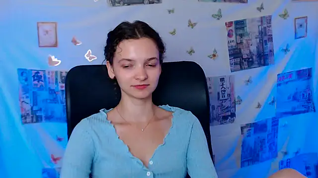 Snapshot of _SusieSu_ chatting on 07-08-26, 12:20 SusieSu online show from 07-08-26, 12:20