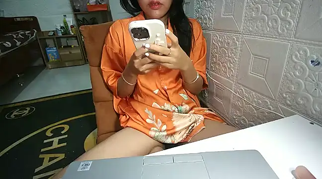 Snapshot of BIN-NA chatting on 12-06-24, 08:07 BIN-NA online show from 12-06-24, 08:07