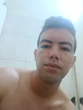 Snapshot of jose02517 chatting on 07-06-26, 05:04 jose02517 online show from 07-06-26, 05:04