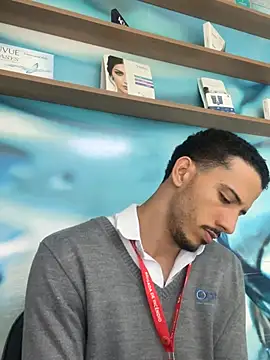 Snapshot of pteno1 chatting on 12-18-24, 07:52 pteno1 online show from 12-18-24, 07:52