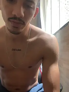 Snapshot of pteno1 chatting on 01-17-25, 12:31 pteno1 online show from 01-17-25, 12:31