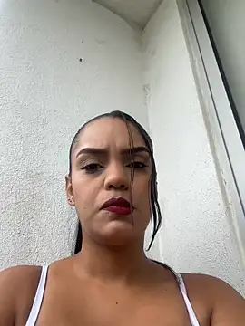 Snapshot of Sara-77 chatting on 06-06-26, 08:13 Sara-77 online show from 06-06-26, 08:13