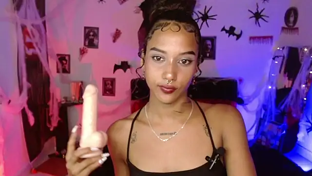 Chelsea  2 online show from 10-23-25, 05:12