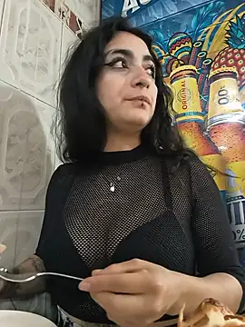 Snapshot of Lila_Desiree chatting on 06-19-26, 05:50 Lila Desiree online show from 06-19-26, 05:50