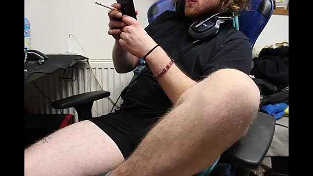 Snapshot of DrownMentallyyy chatting on 01-15-25, 11:08 DrownMentallyyy online show from 01-15-25, 11:08