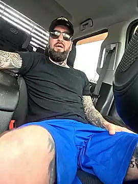 Beardedtattood online show from 11-05-25, 02:39