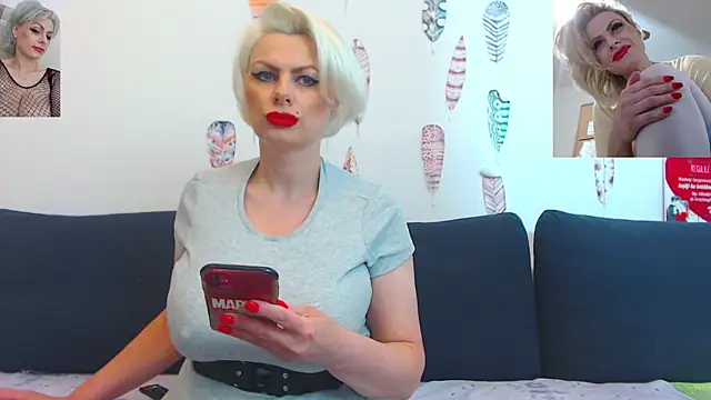 Snapshot of ForeverBarbie_ chatting on 06-20-26, 12:03 ForeverBarbie online show from 06-20-26, 12:03