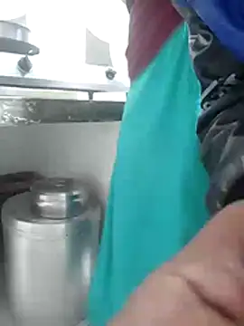 Snapshot of savixxx chatting on 11-18-25, 05:23 savixxx online show from 11-18-25, 05:23