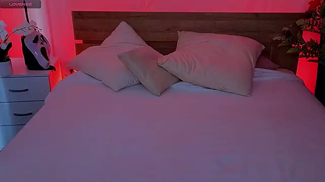 Dark Lola  online show from 10-19-25, 02:23