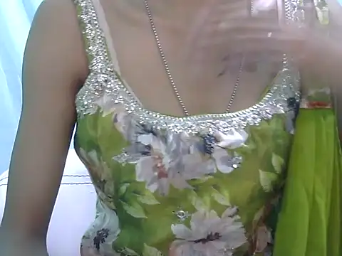 Snapshot of MAAYRA_09 chatting on 06-23-26, 12:36 MAAYRA 09 online show from 06-23-26, 12:36