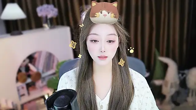 Arwyn-rr online show from 03-18-26, 01:58