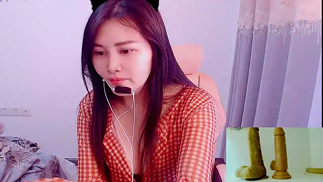 Little-sweet online show from 12-16-25, 04:06