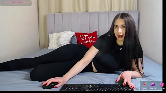 Erikka   online show from 02-01-26, 01:42