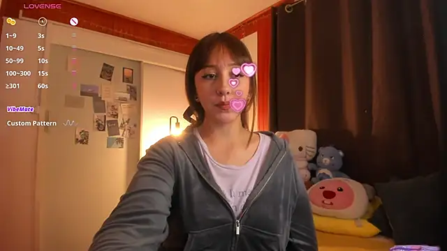 Snapshot of HeyTati chatting on 05-28-26, 03:48 HeyTati online show from 05-28-26, 03:48