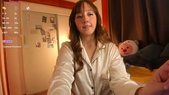 Snapshot of HeyTati chatting on 06-09-26, 01:06 HeyTati online show from 06-09-26, 01:06