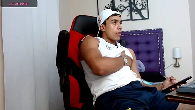 karlgiles  online show from 12-10-24, 06:28