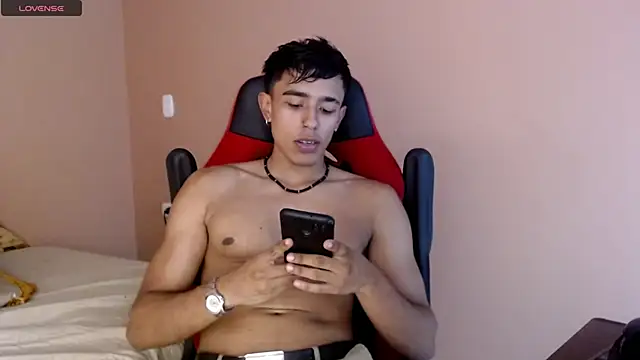 karlgiles  online show from 02-06-25, 06:13