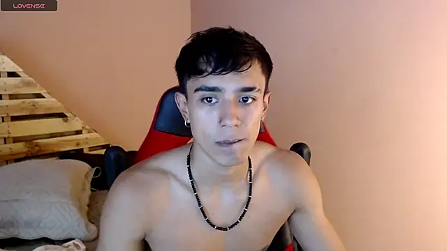 karlgiles  online show from 02-14-25, 05:46