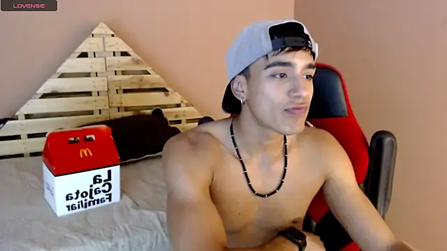 karlgiles  online show from 02-15-25, 06:44