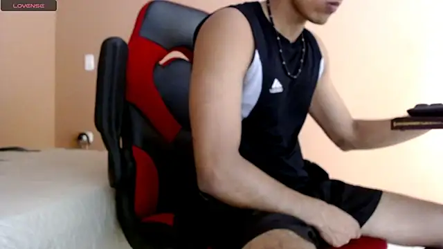 karlgiles  online show from 02-17-25, 06:37