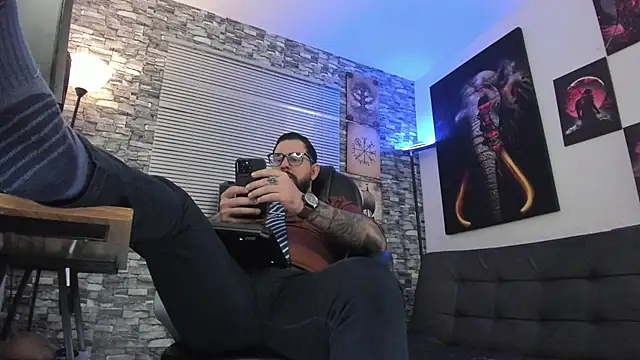 Snapshot of Ethan_Castellano chatting on 06-04-26, 10:38 Ethan Castellano online show from 06-04-26, 10:38