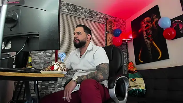 Snapshot of Ethan_Castellano chatting on 07-17-26, 08:35 Ethan Castellano online show from 07-17-26, 08:35