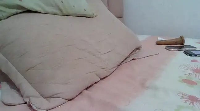 Snapshot of samanta0033 chatting on 02-06-25, 08:45 samanta0033 online show from 02-06-25, 08:45