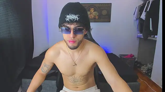 daddy jhons online show from 10-27-25, 04:44