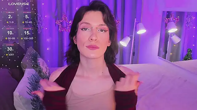 Snapshot of Kolette_Gray chatting on 12-18-24, 10:30 Kolette Gray online show from 12-18-24, 10:30