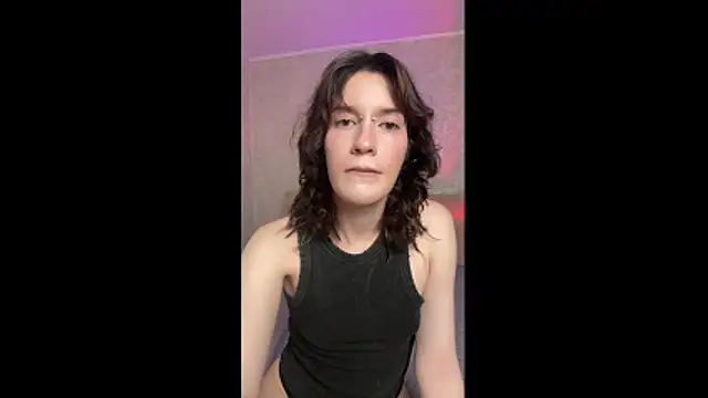 Snapshot of Kolette_Gray chatting on 10-24-25, 03:08 Kolette Gray online show from 10-24-25, 03:08