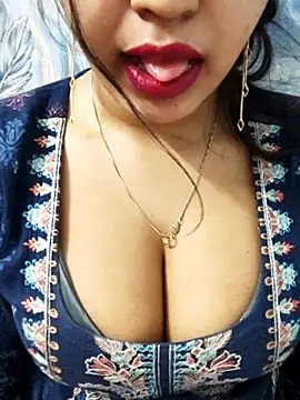 Snapshot of Sania-Love chatting on 03-01-26, 01:40 Sania-Love online show from 03-01-26, 01:40