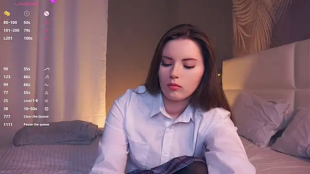 LoraDevon online show from 01-26-25, 04:09