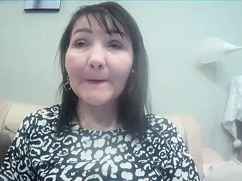 ClaireSunset online show from 10-30-25, 05:57