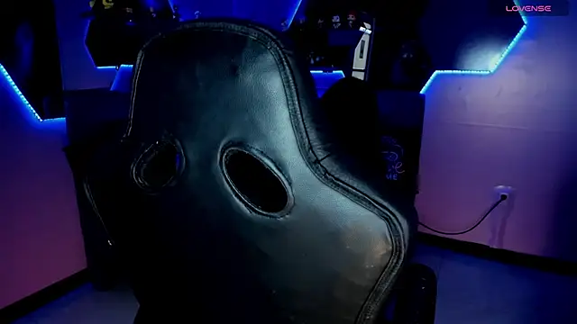 Belliinda 21 online show from 10-29-25, 06:42