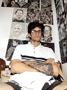 Loggan donnelly online show from 03-23-26, 01:53