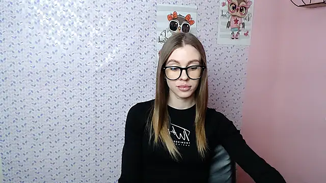Snapshot of AlisaCatty_ chatting on 01-30-25, 01:10 AlisaCatty online show from 01-30-25, 01:10