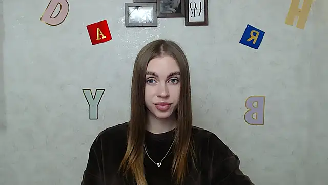 Snapshot of AlisaCatty_ chatting on 03-17-25, 07:35 AlisaCatty online show from 03-17-25, 07:35