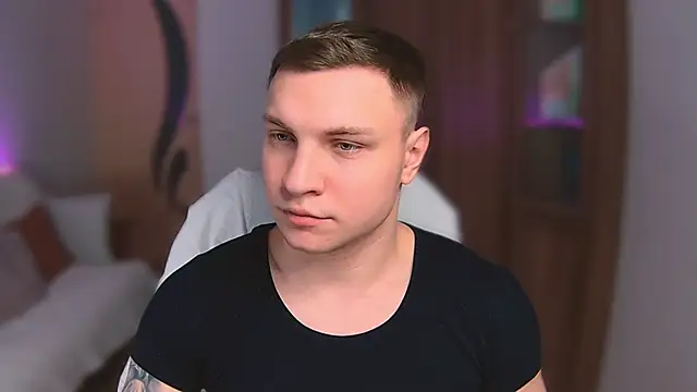 handsome guy01 online show from 03-08-25, 12:55