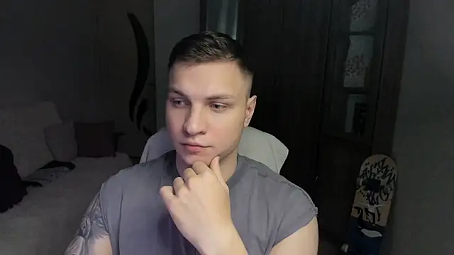 handsome guy01 online show from 09-08-25, 07:35