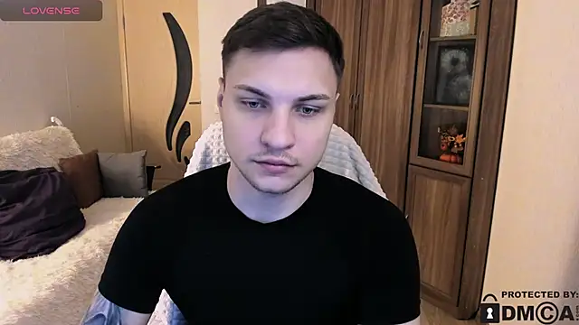 handsome guy01 online show from 10-29-25, 08:05