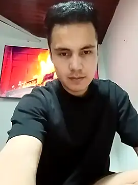 Snapshot of Axel11Luna chatting on 04-08-26, 07:52 Axel11Luna online show from 04-08-26, 07:52