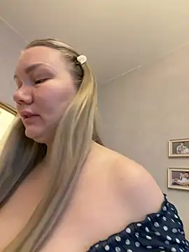 LianaCruz   online show from 02-05-26, 04:50