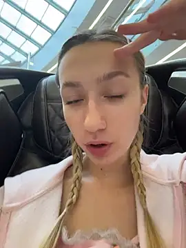 Snapshot of Lia__Love chatting on 10-23-25, 12:15 Lia Love online show from 10-23-25, 12:15