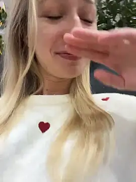 Snapshot of Lia__Love chatting on 11-24-25, 12:05 Lia Love online show from 11-24-25, 12:05