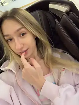 Snapshot of Lia__Love chatting on 01-07-26, 03:03 Lia Love online show from 01-07-26, 03:03