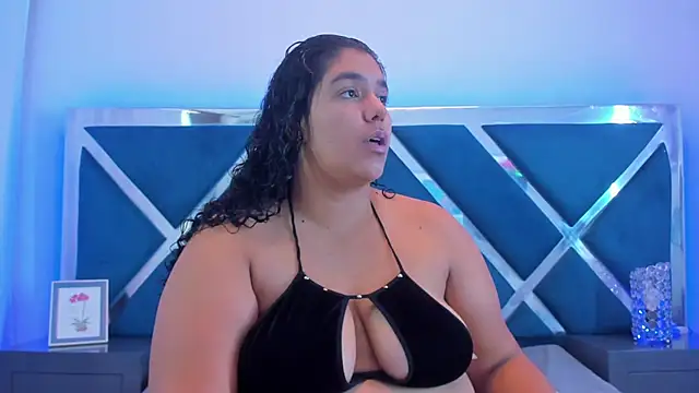 Tiffanymiller00 online show from 07-08-26, 03:05