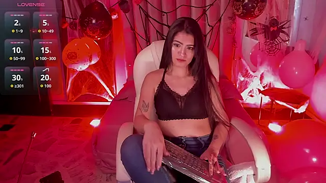 lunaalynch online show from 10-22-25, 08:41